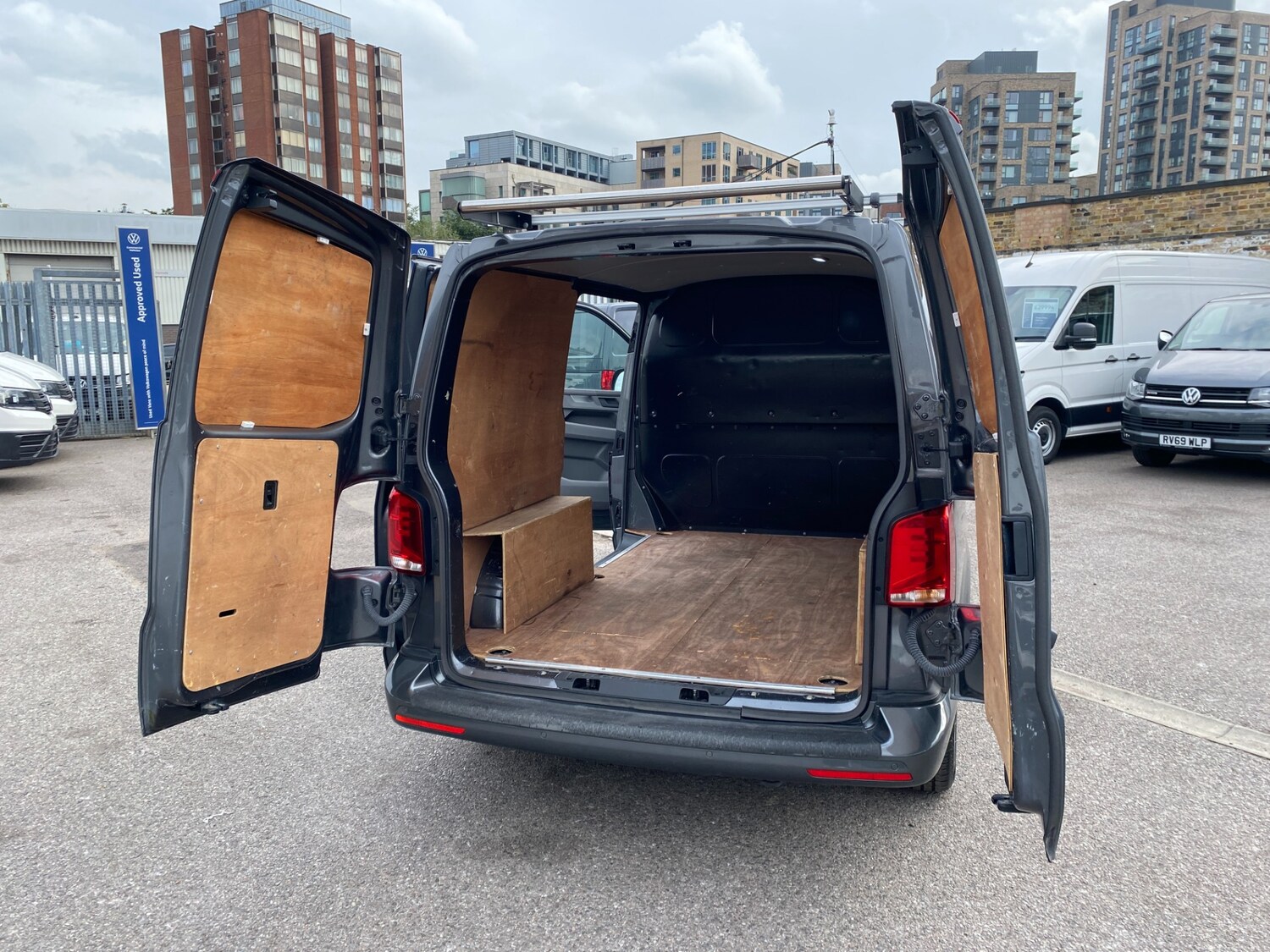 Used Volkswagen Transporter 2022 for sale - 76220376: Photo 15