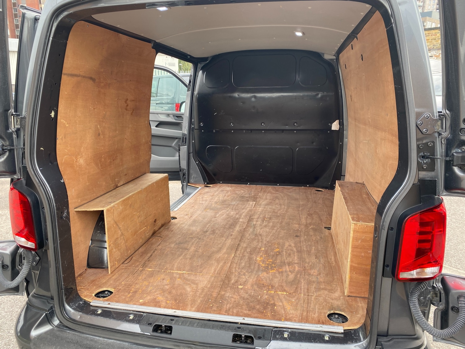 Used Volkswagen Transporter 2022 for sale - 76220376: Photo 16