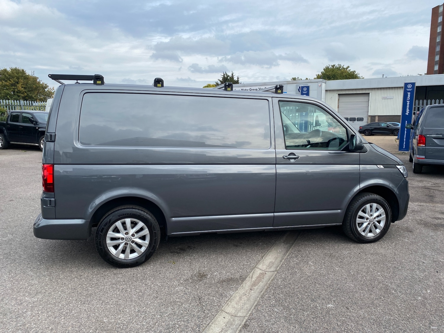 Used Volkswagen Transporter 2022 for sale - 76220376: Photo 3