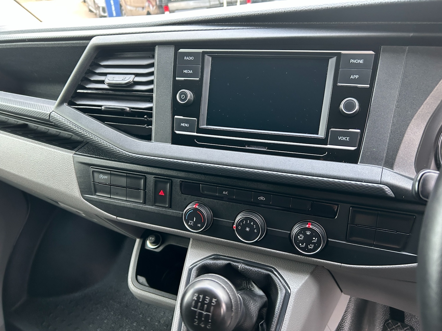 Used Volkswagen Transporter 2024 for sale - 76600166: Photo 11