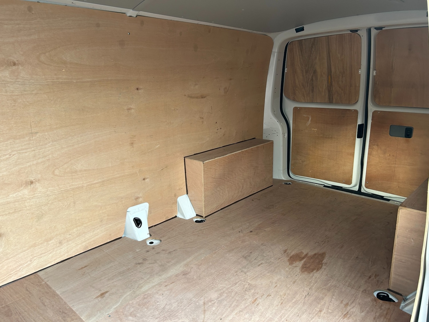 Used Volkswagen Transporter 2024 for sale - 76600166: Photo 18