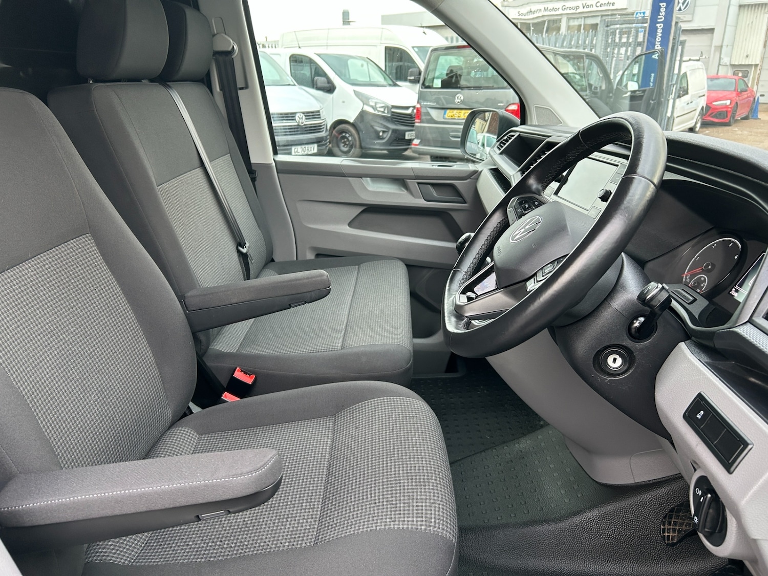 Used Volkswagen Transporter 2024 for sale - 76600166: Photo 9