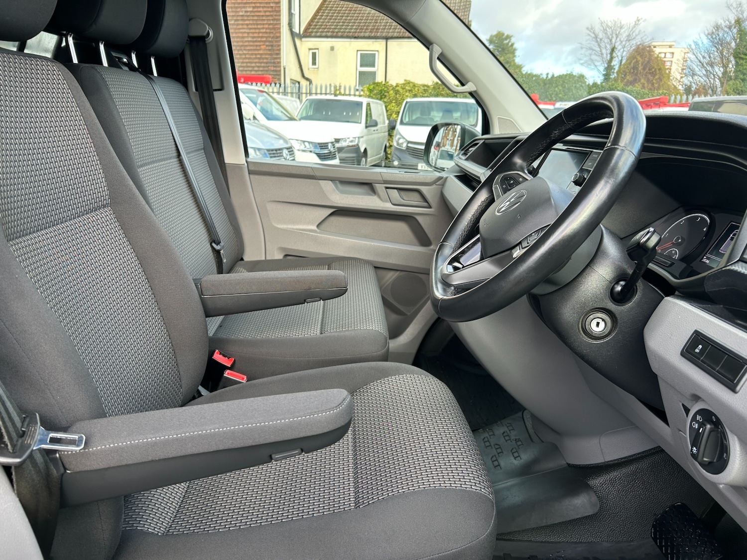 Used Volkswagen Transporter 2023 for sale - 77259312: Photo 12