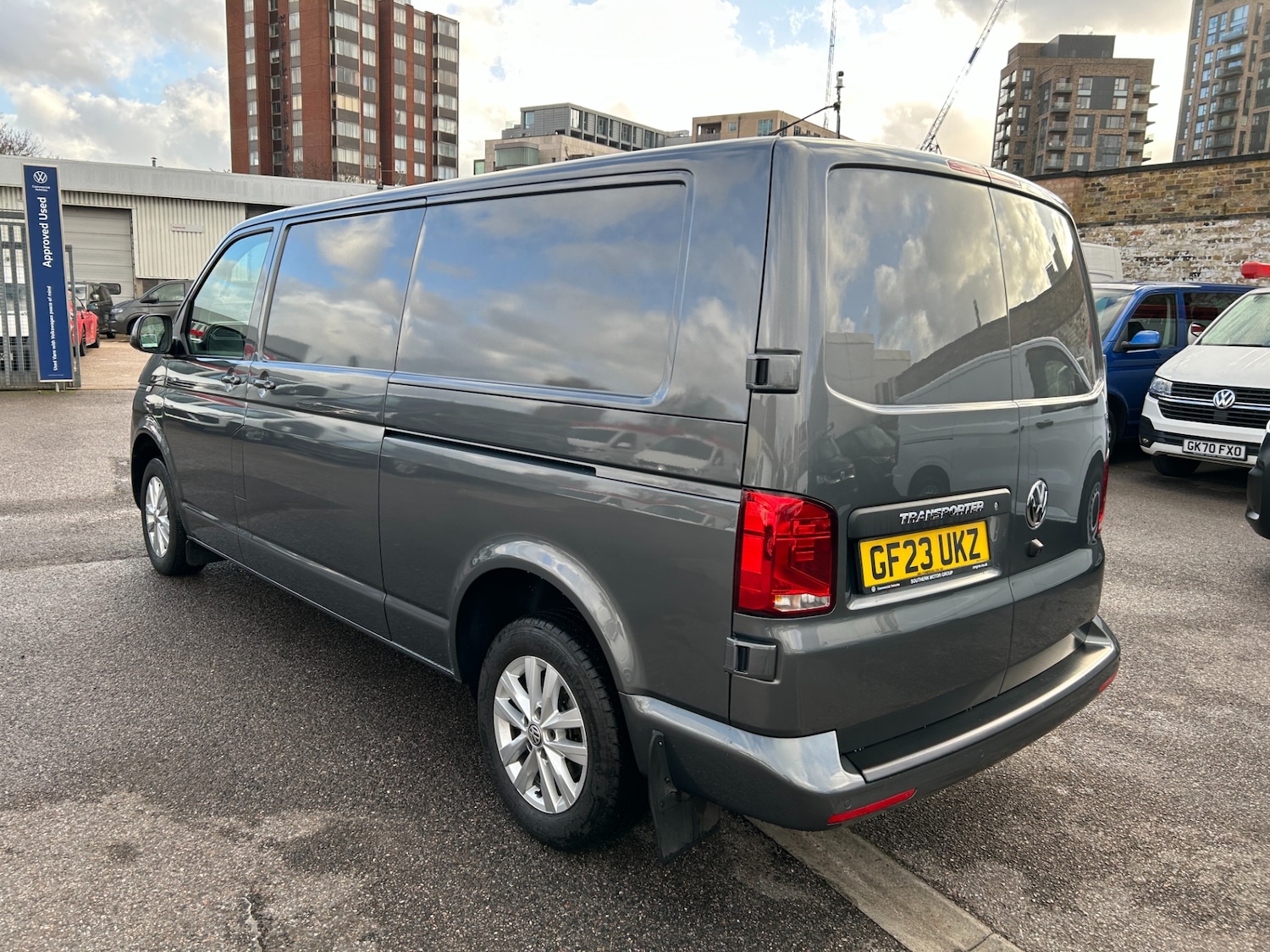Used Volkswagen Transporter 2023 for sale - 77259312: Photo 2