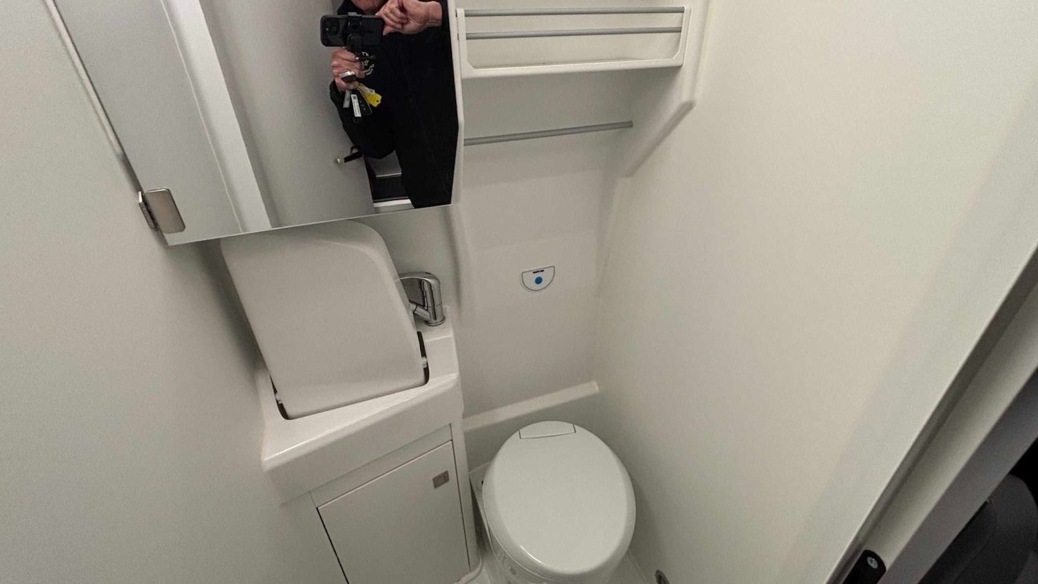 Used Volkswagen California 2025 for sale - 76693647: Photo 14