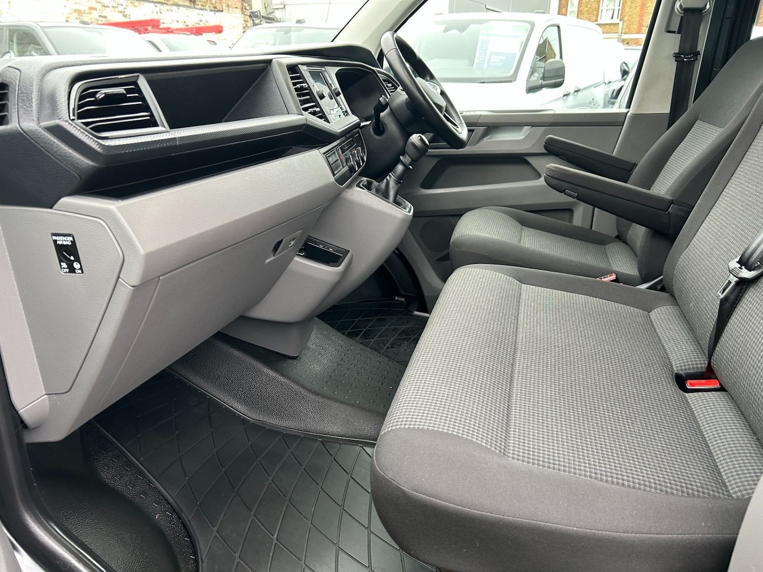 Used Volkswagen Transporter 2024 for sale - 77258622: Photo 15