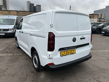 Used Volkswagen Transporter 2025 for sale - 78266441: Photo