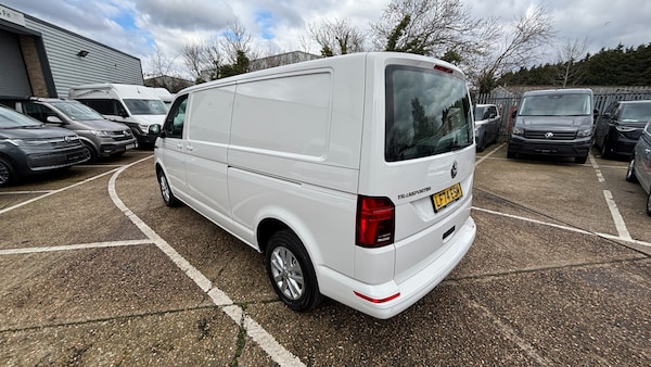 Used Volkswagen Transporter 2024 for sale - 74502184: Photo 3