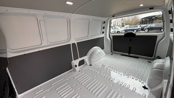 Used Volkswagen Transporter 2024 for sale - 74502184: Photo 9