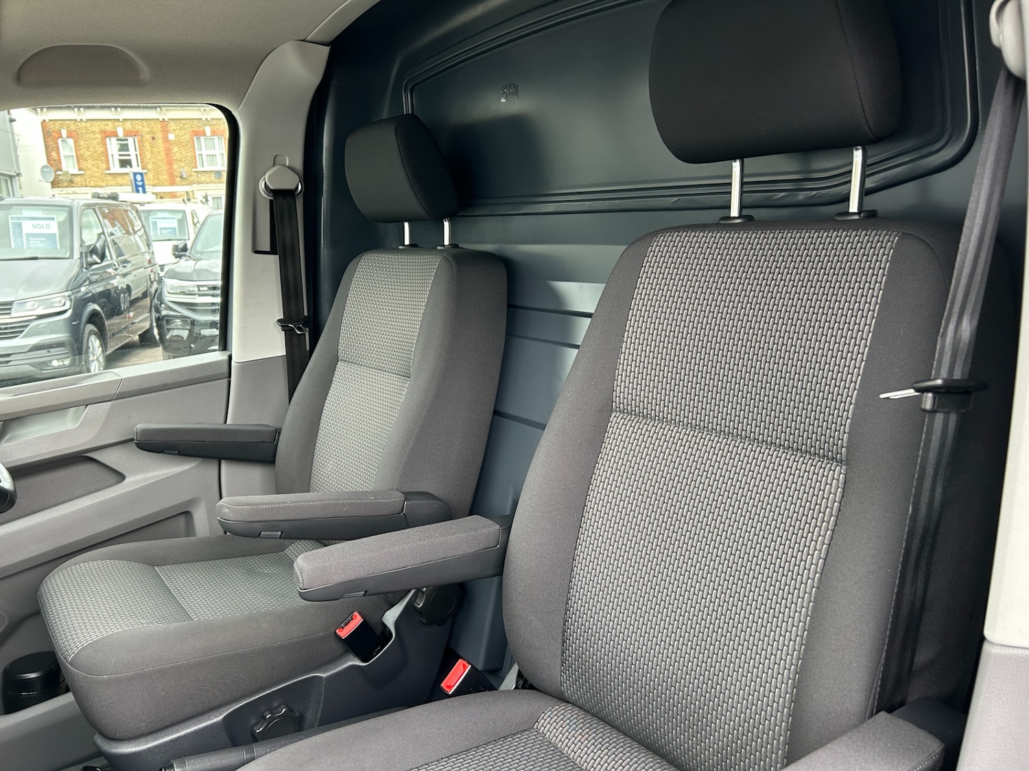 Used Volkswagen Transporter 2023 for sale - 76401874: Photo 9