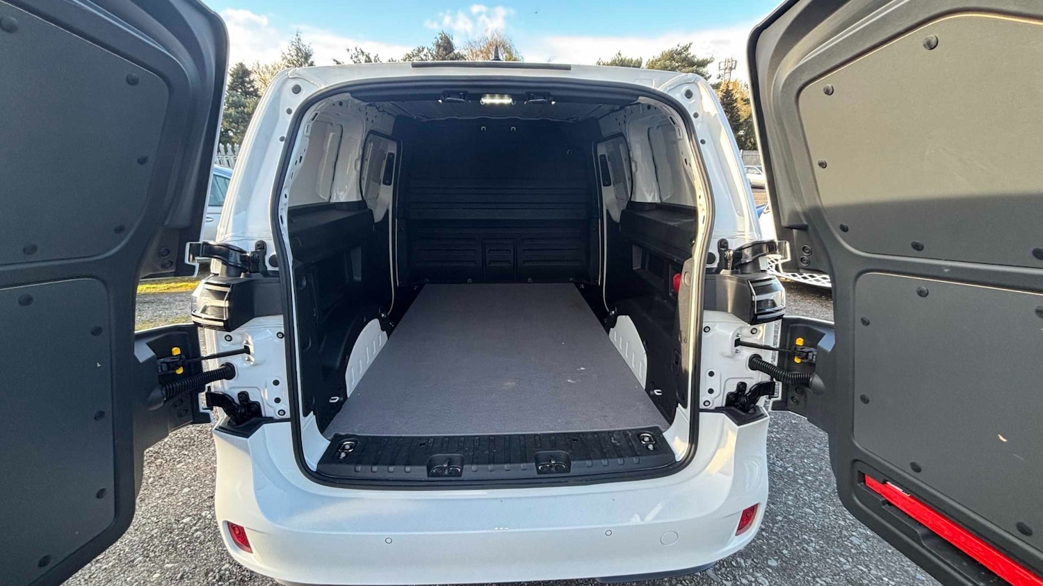 Used Volkswagen ID.3 2024 for sale - 78027488: Photo 11