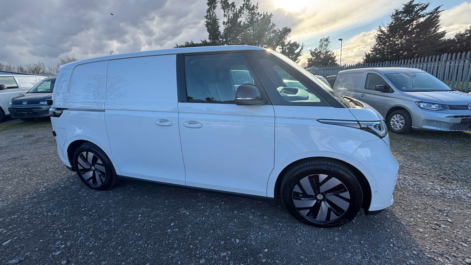 Used Volkswagen ID.3 2024 for sale - 78027488: Photo 2