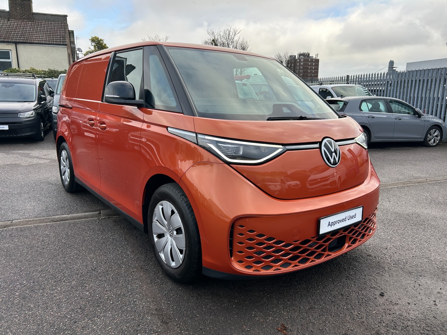 Used Volkswagen ID.3 2023 for sale - 77718466: Photo 2