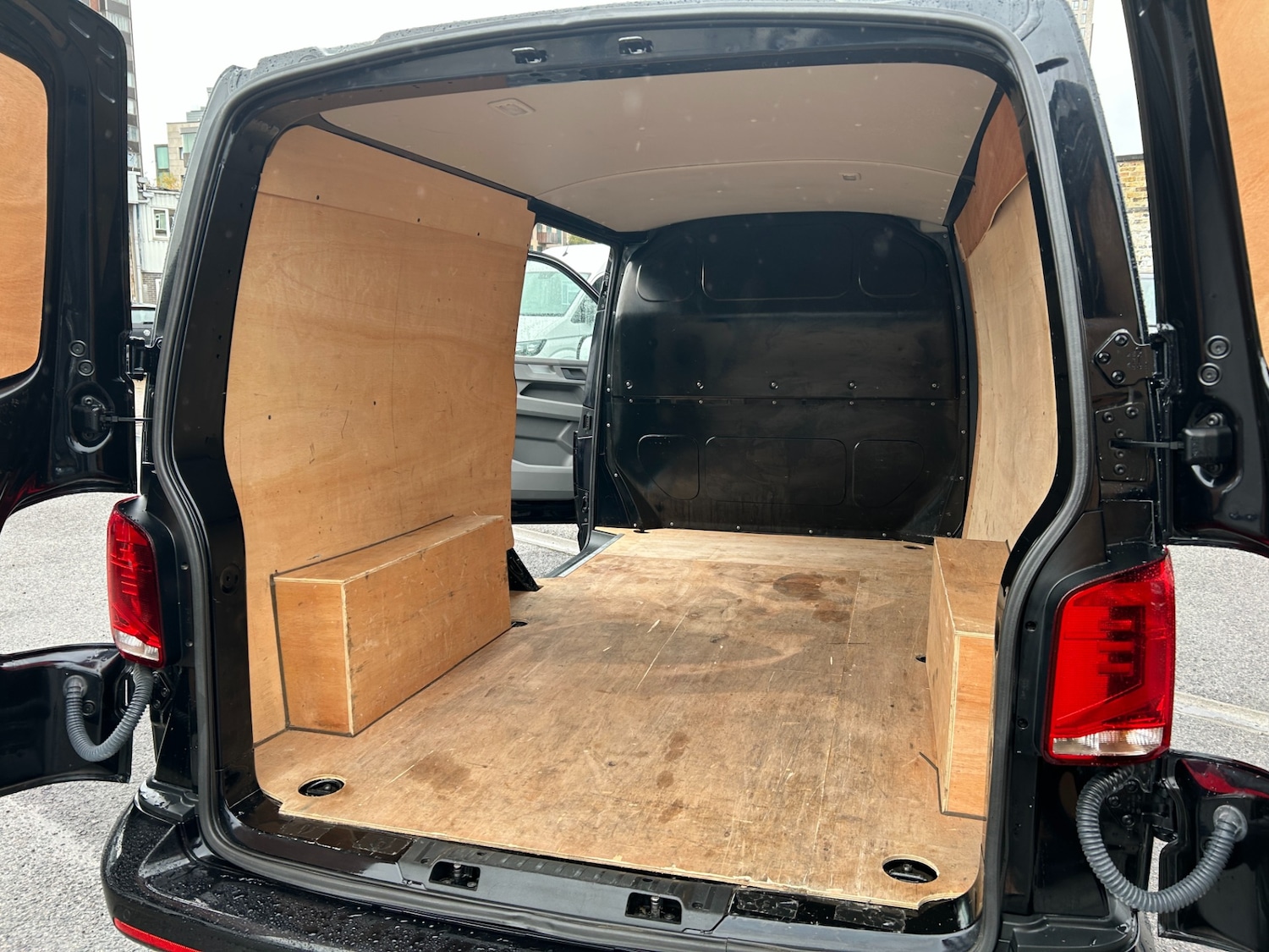 Used Volkswagen Transporter 2023 for sale - 76565131: Photo 17