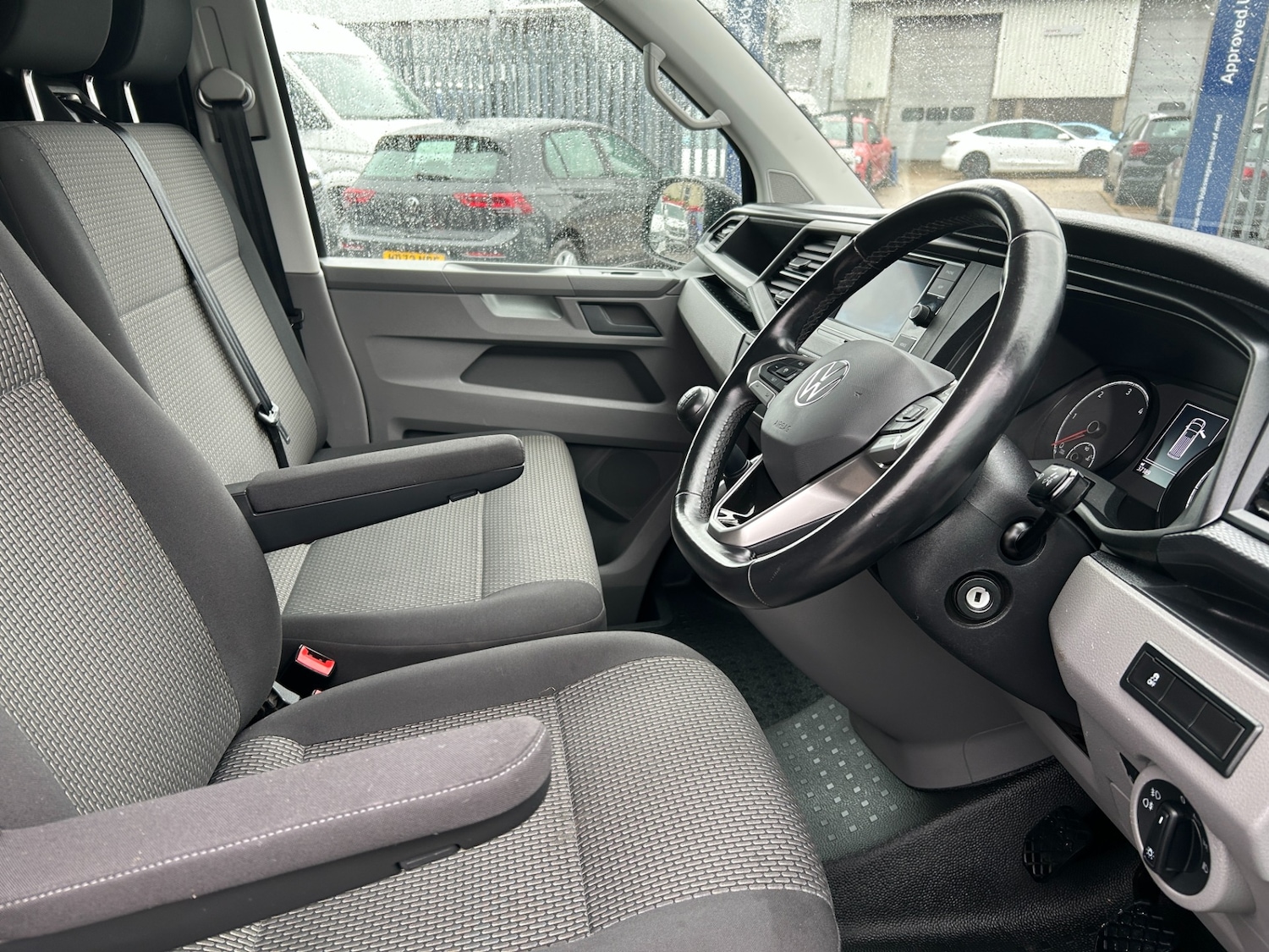 Used Volkswagen Transporter 2023 for sale - 76565131: Photo 9