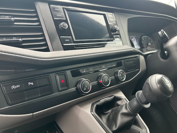 Used Volkswagen Transporter 2023 for sale - 76320468: Photo 18