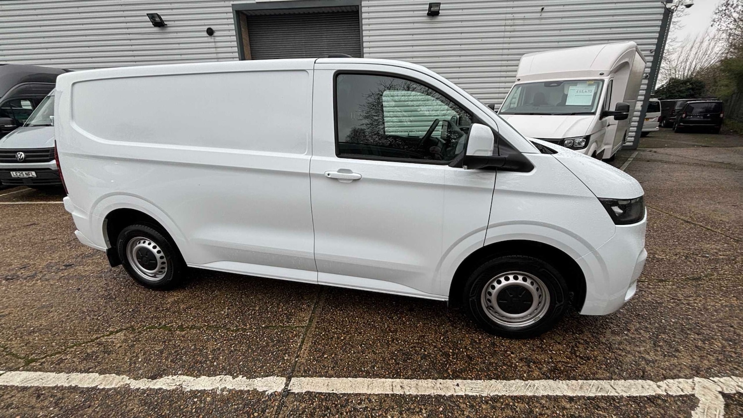 Used Volkswagen Transporter 2025 for sale - 77491127: Photo 2