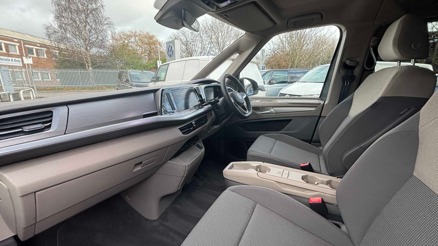 Used Volkswagen Multivan 2025 for sale - 77517727: Photo 13