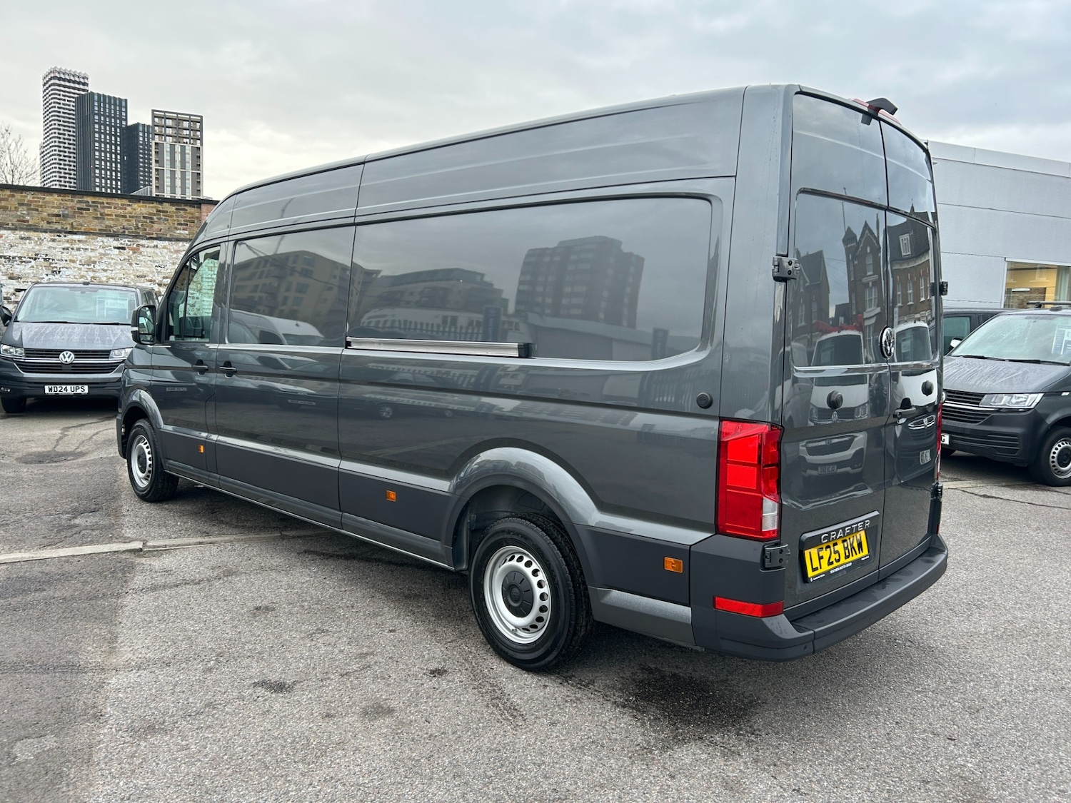 Used Volkswagen Crafter 2025 for sale - 76707584: Photo 2