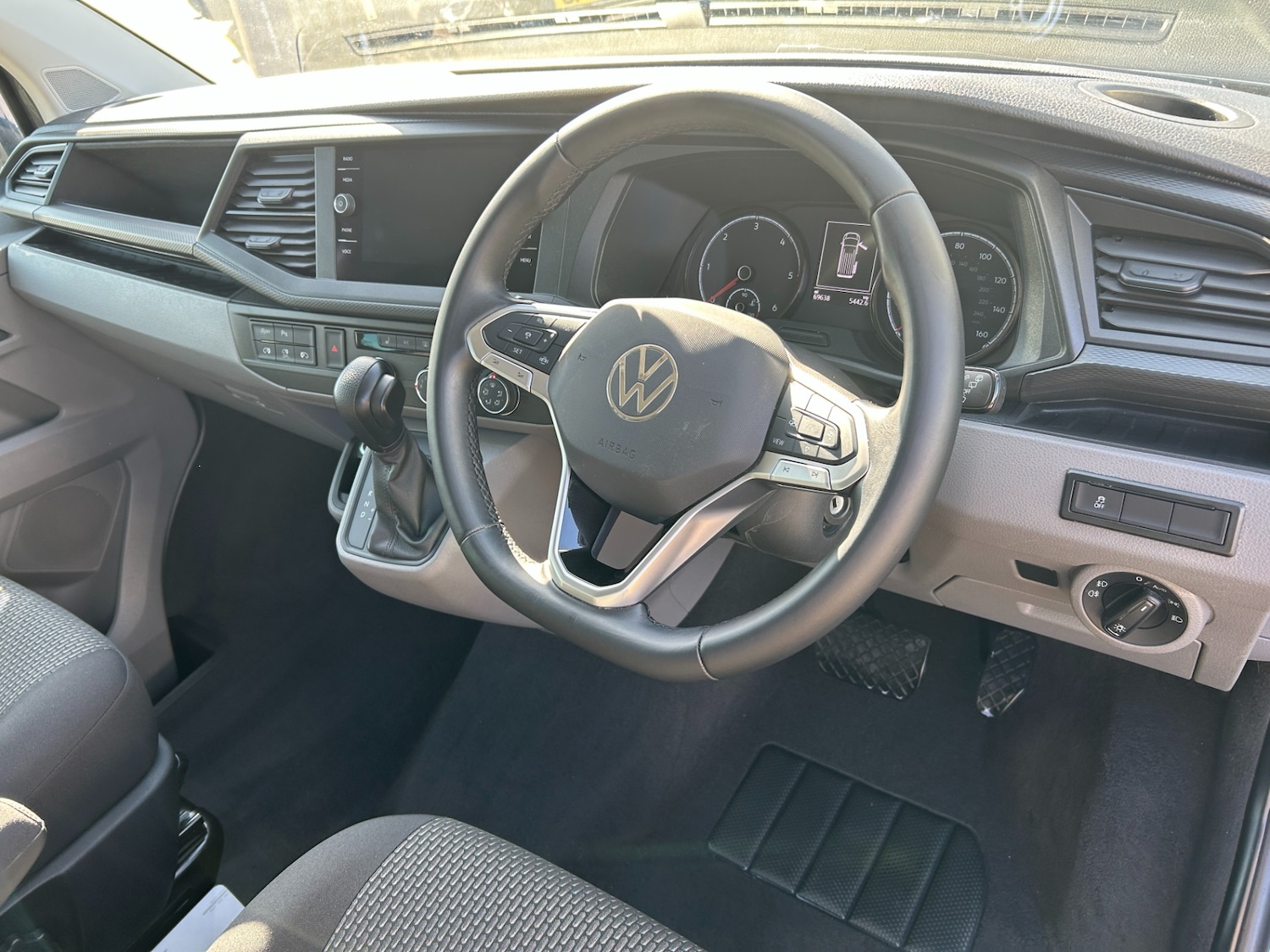 Used Volkswagen Transporter 2024 for sale - 78176700: Photo 14