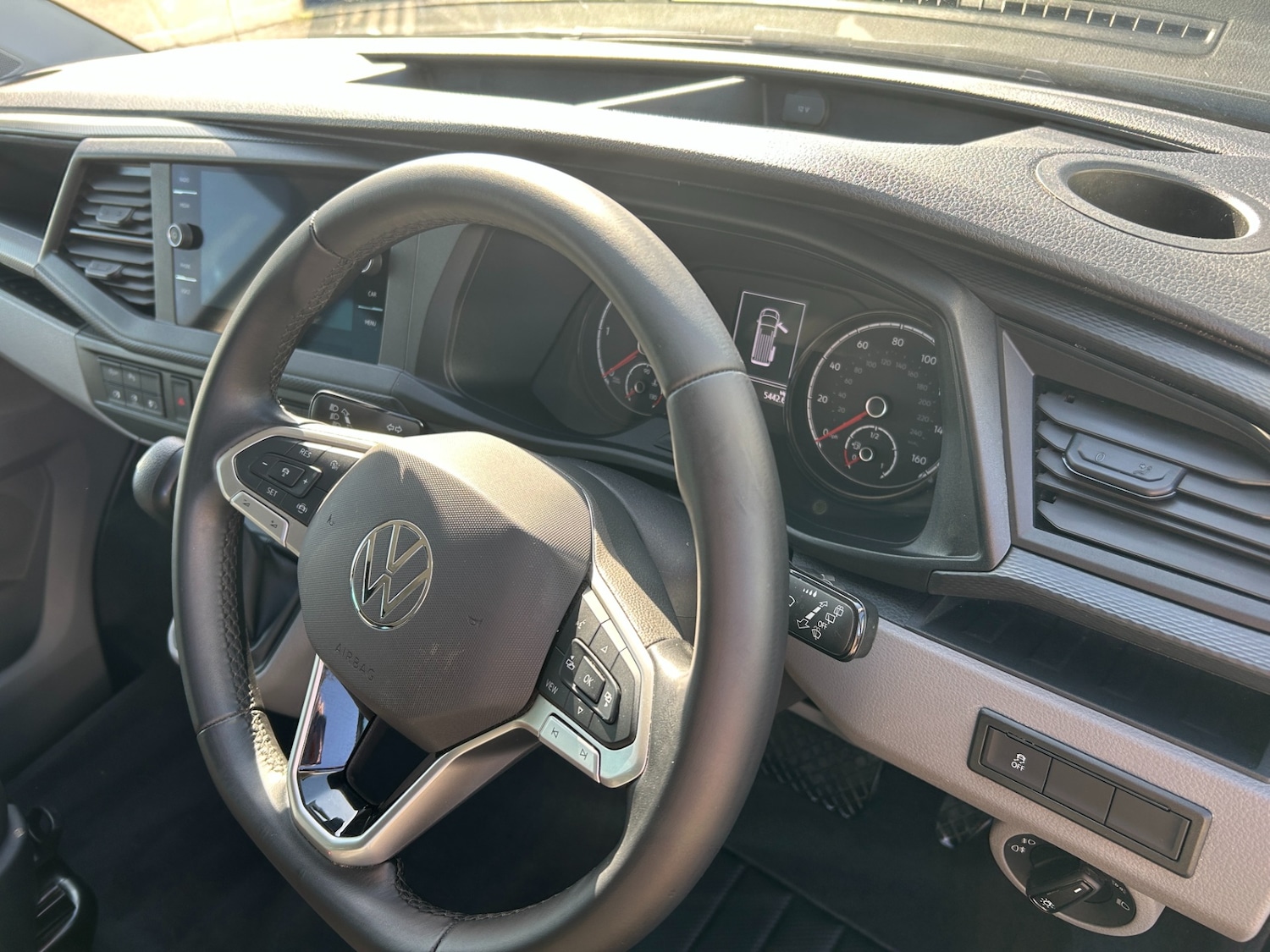 Used Volkswagen Transporter 2024 for sale - 78176700: Photo 16