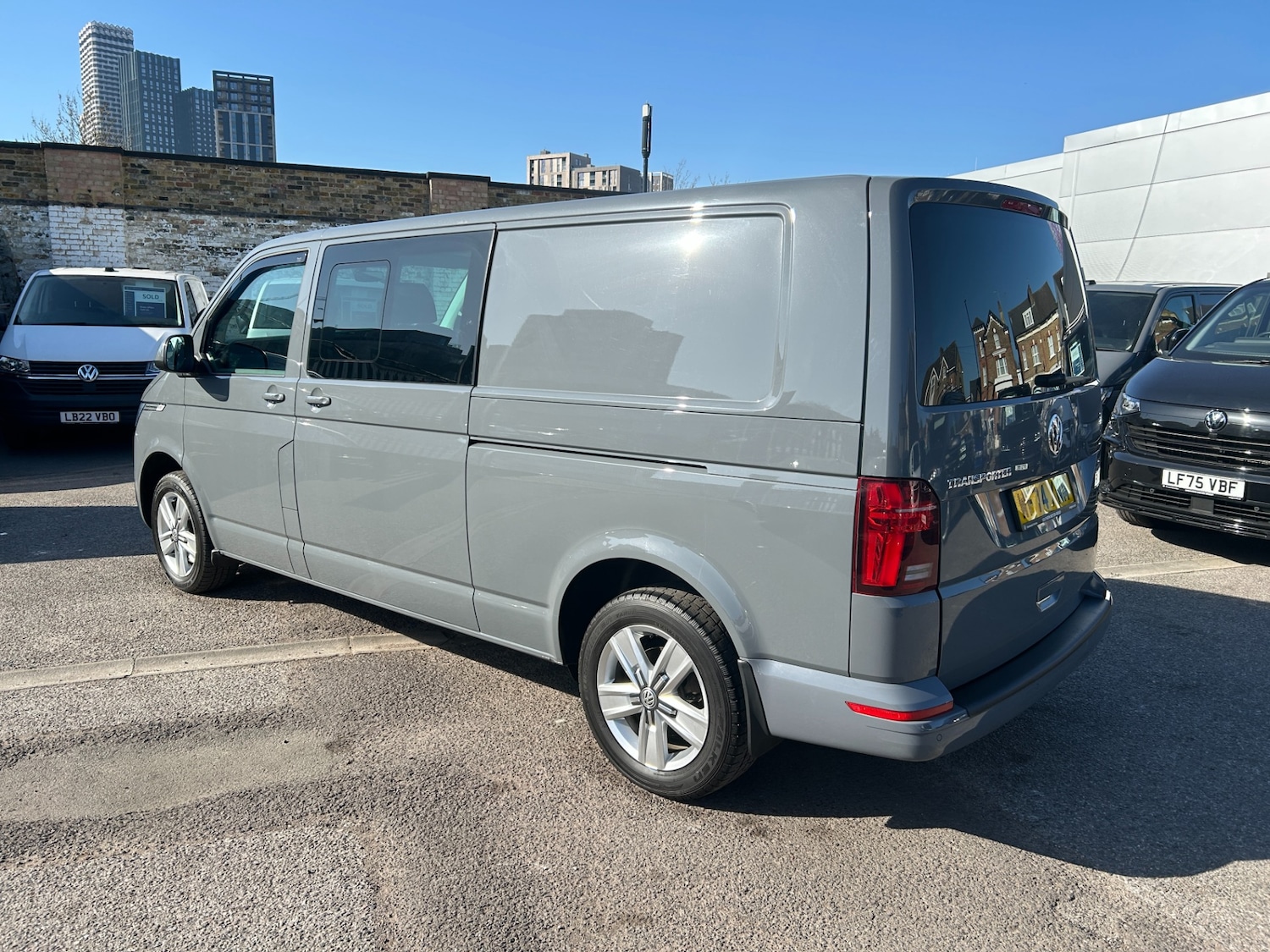 Used Volkswagen Transporter 2024 for sale - 78176700: Photo 2