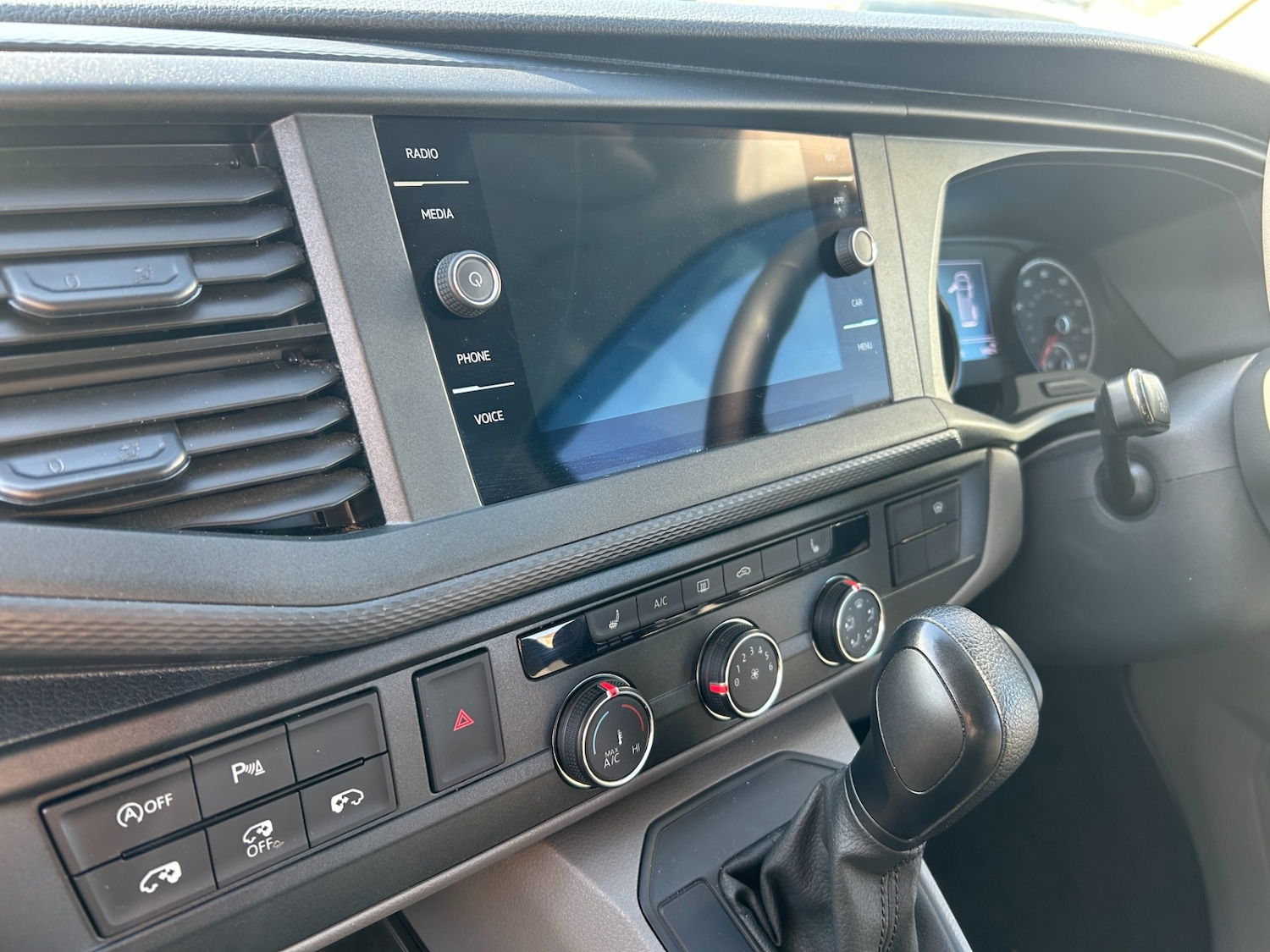 Used Volkswagen Transporter 2024 for sale - 78176700: Photo 28