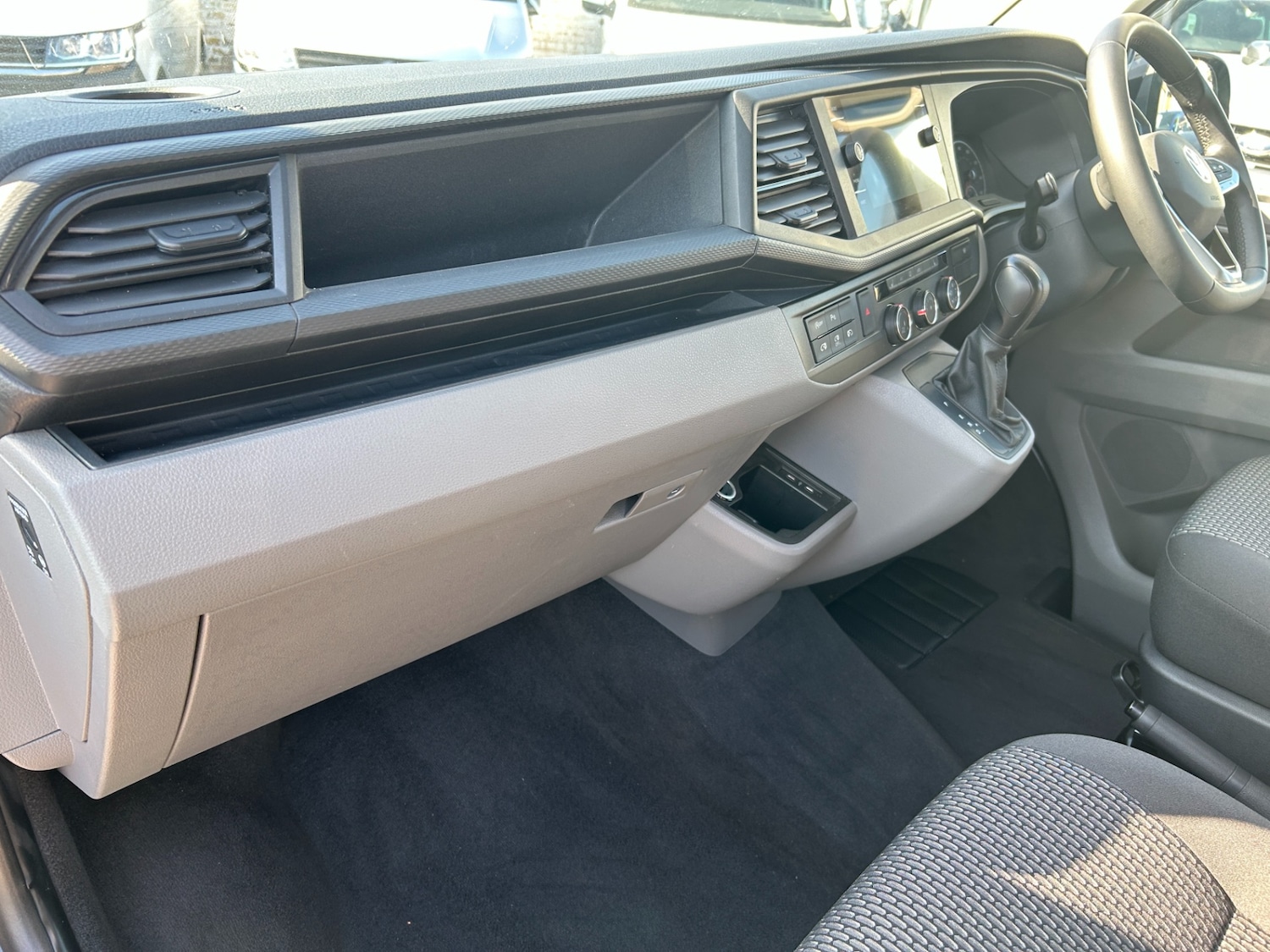 Used Volkswagen Transporter 2024 for sale - 78176700: Photo 29