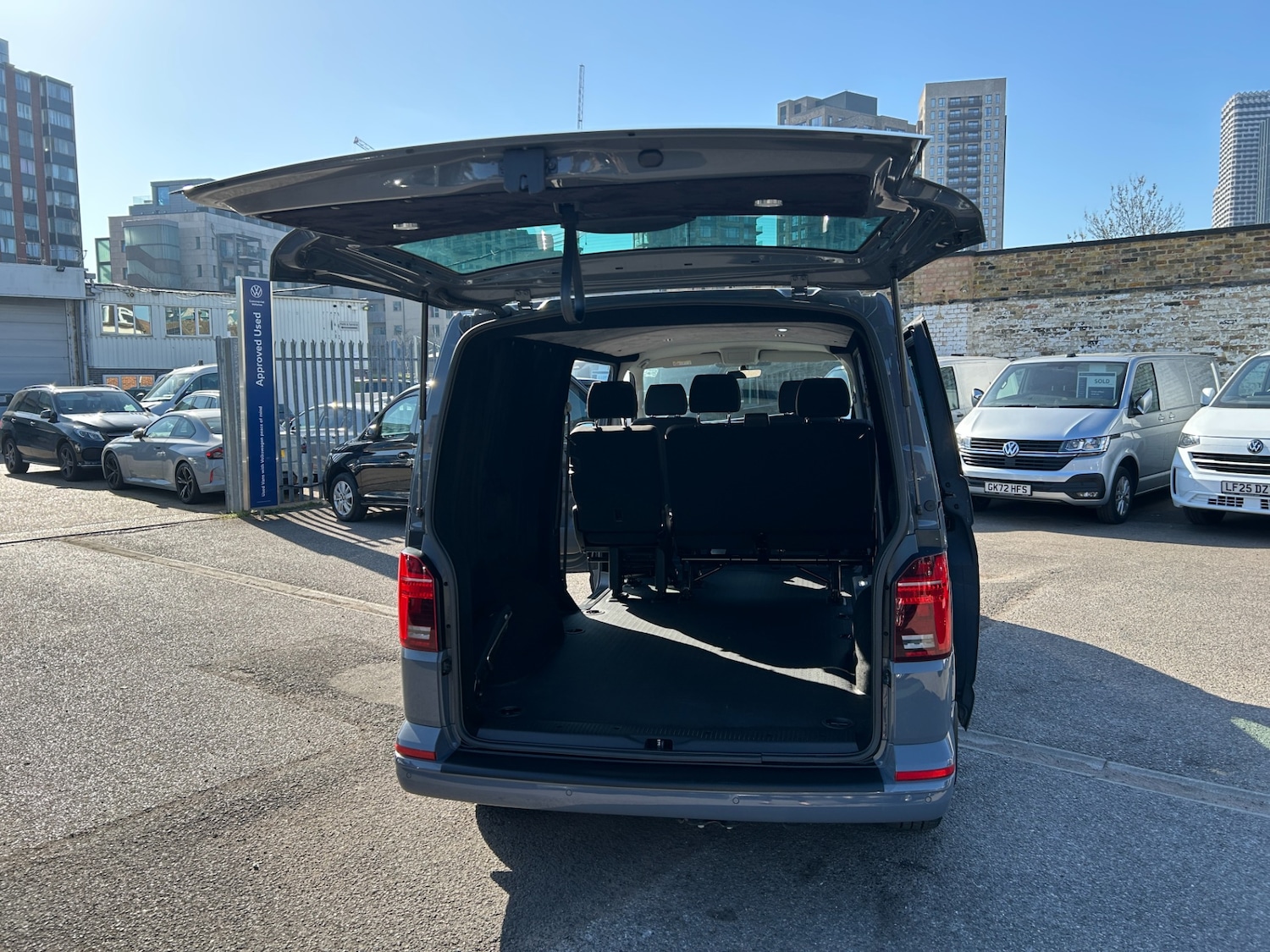 Used Volkswagen Transporter 2024 for sale - 78176700: Photo 32