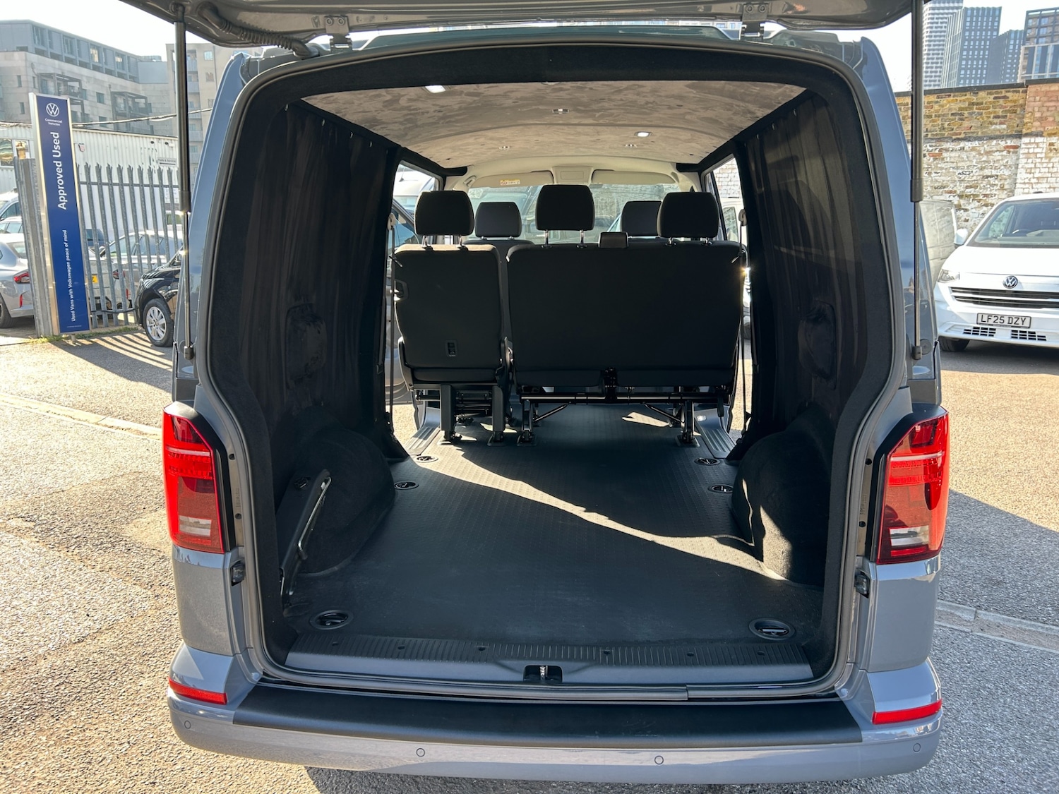 Used Volkswagen Transporter 2024 for sale - 78176700: Photo 33