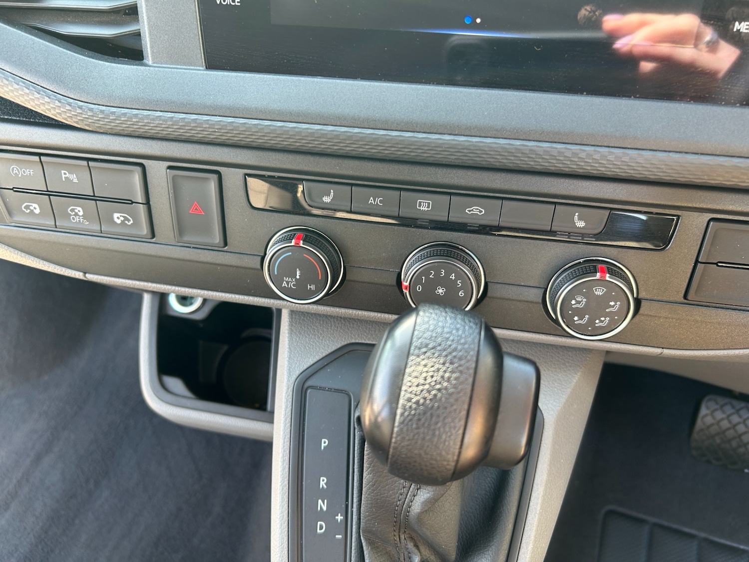 Used Volkswagen Transporter 2024 for sale - 78176700: Photo 36