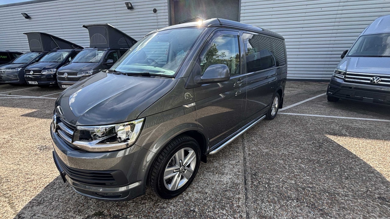 Used Volkswagen California 2017 for sale - 75894669: Photo 8