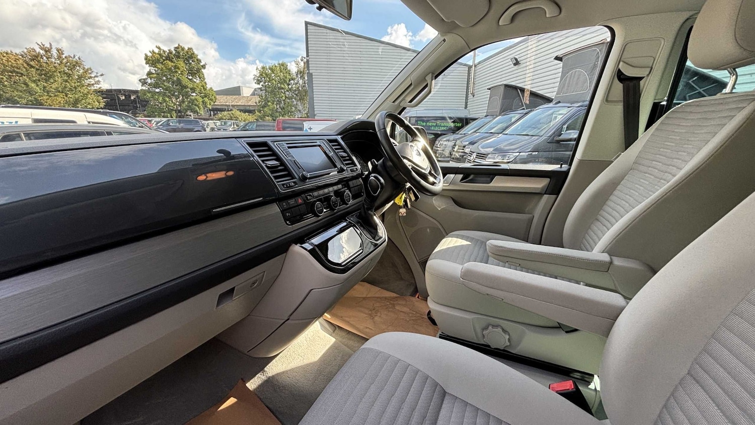 Used Volkswagen California 2017 for sale - 75894669: Photo 9