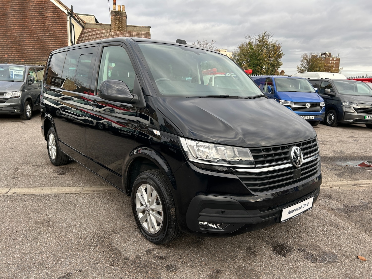 Used Volkswagen Transporter 2024 for sale - 76707624: Photo 1