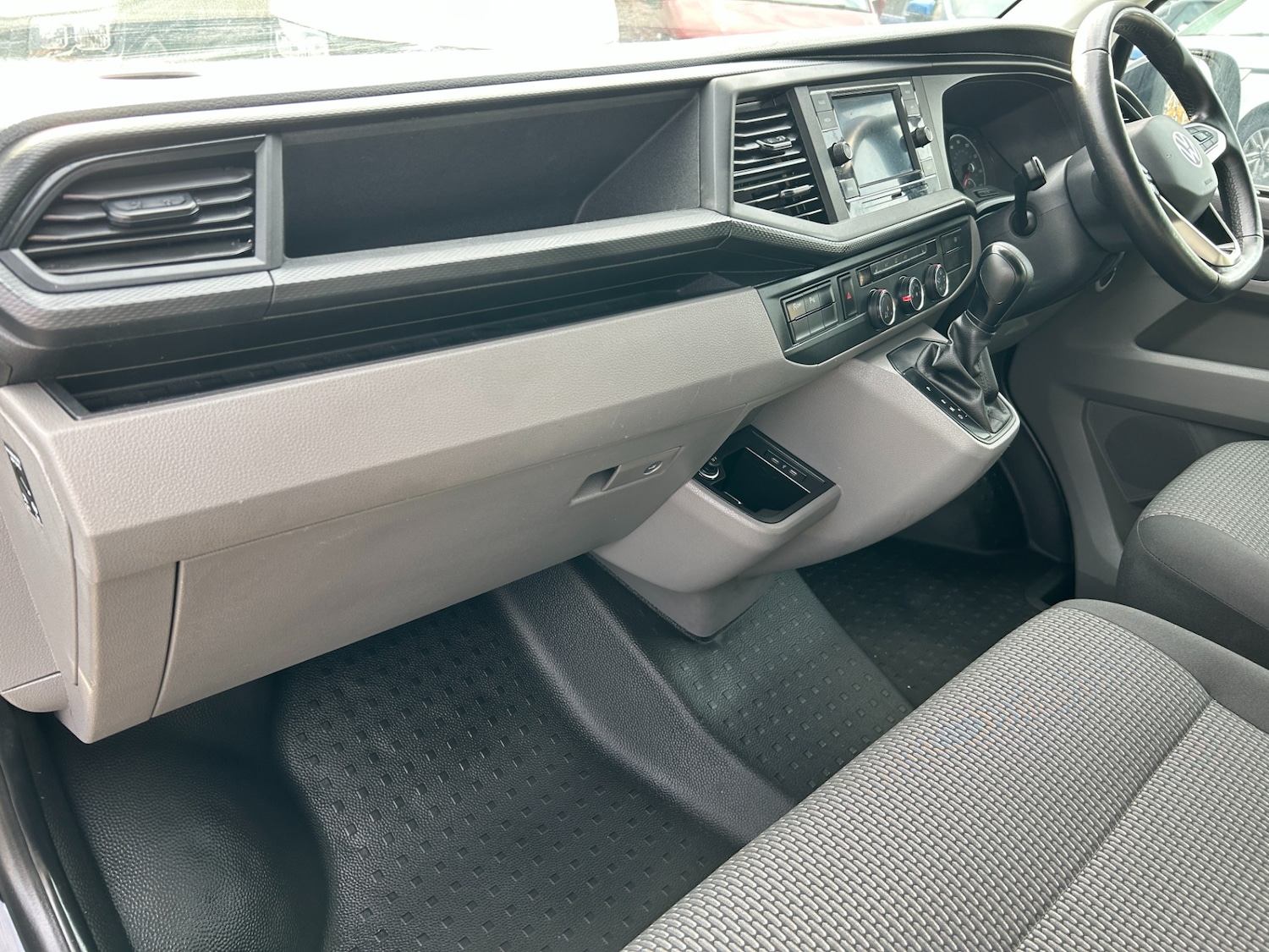 Used Volkswagen Transporter 2024 for sale - 76707624: Photo 22