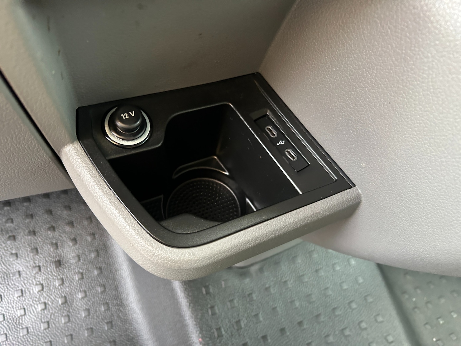 Used Volkswagen Transporter 2024 for sale - 76707624: Photo 24