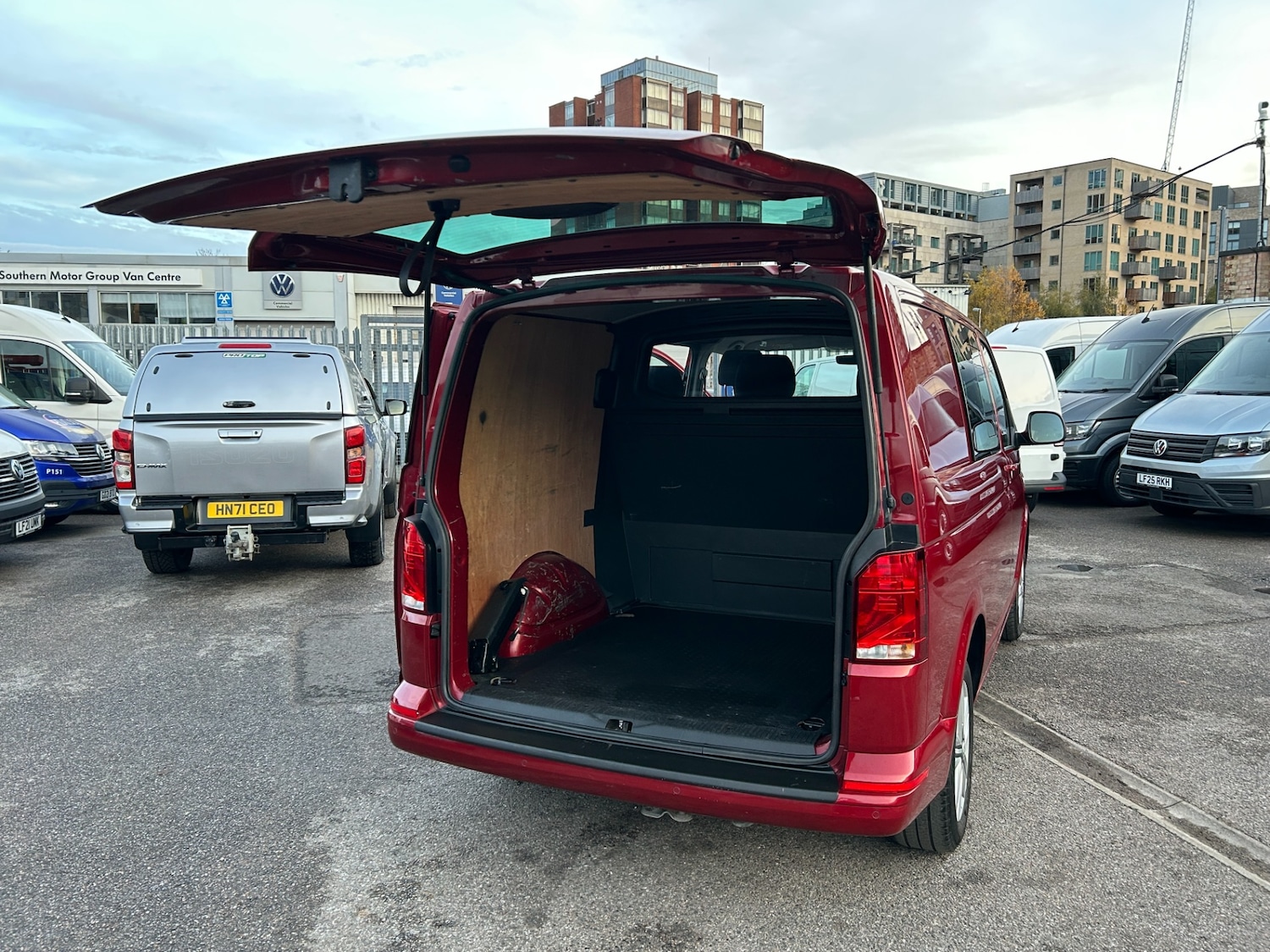 Used Volkswagen Transporter 2021 for sale - 76600070: Photo 11