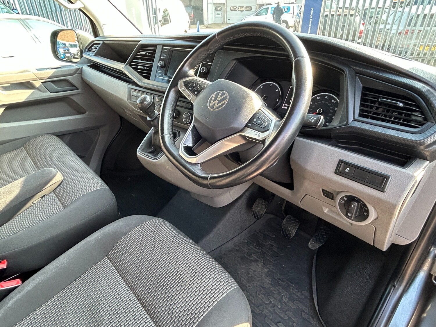 Used Volkswagen Transporter 2022 for sale - 77732614: Photo 11