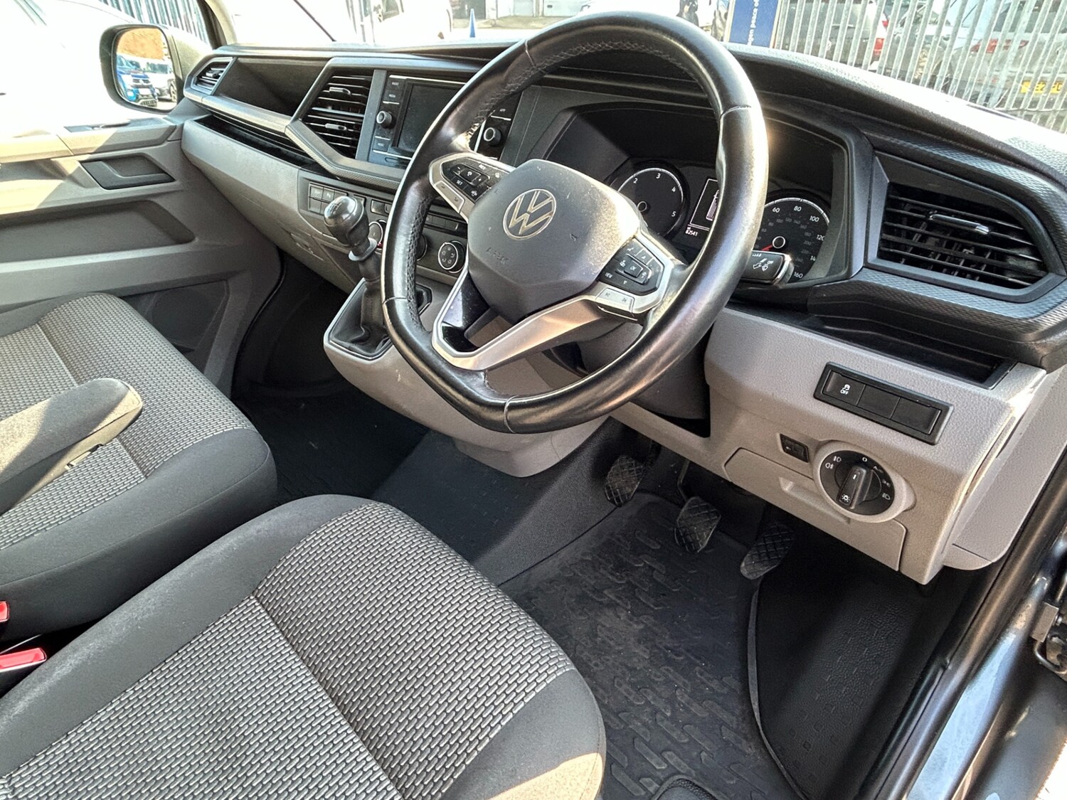 Used Volkswagen Transporter 2022 for sale - 77732614: Photo 12