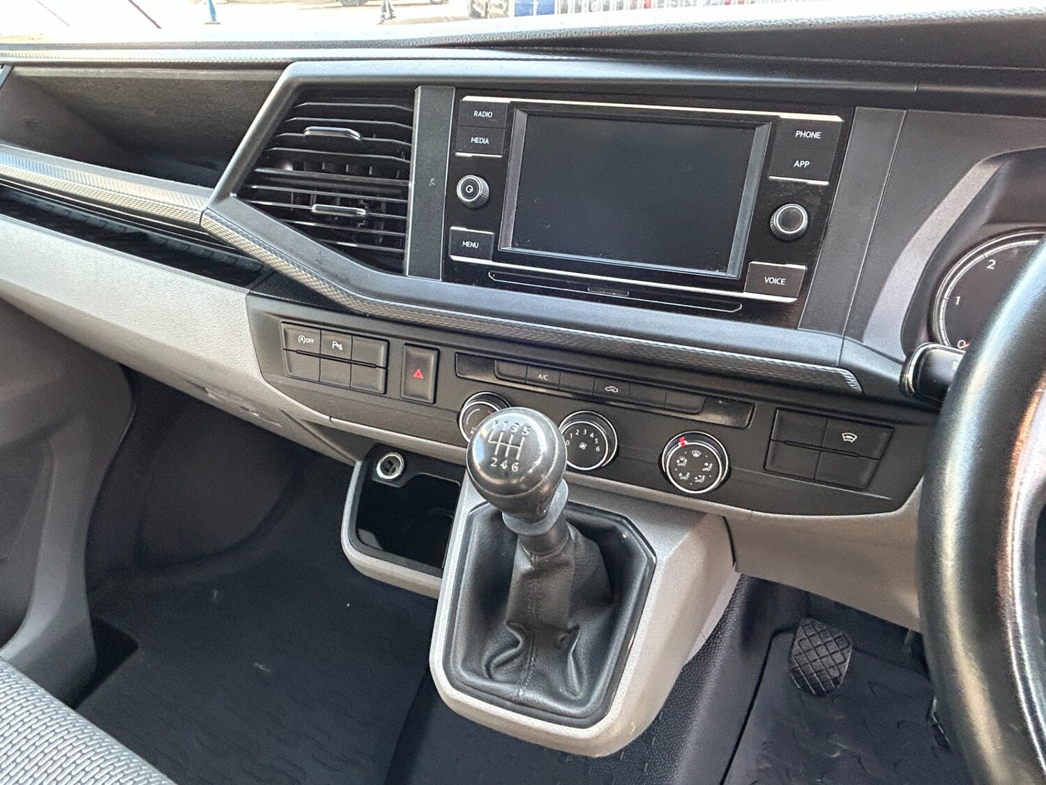 Used Volkswagen Transporter 2022 for sale - 77732614: Photo 17