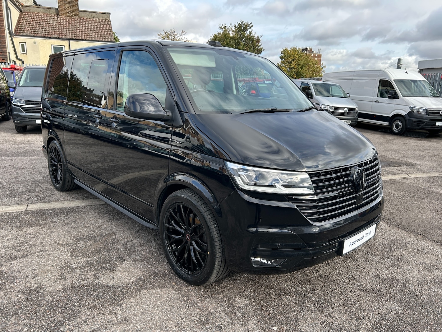 Used Volkswagen Transporter 2021 for sale - 76402015: Photo 1