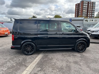 Used Volkswagen Transporter 2021 for sale - 76402015: Photo