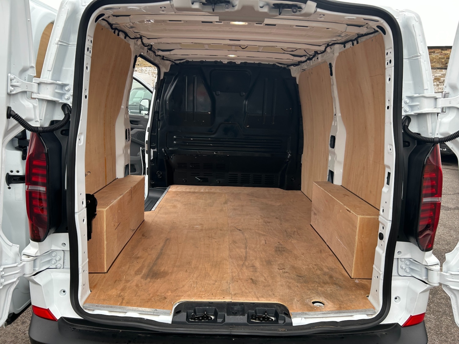 Used Volkswagen Transporter 2025 for sale - 76971604: Photo 24