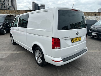 Used Volkswagen Transporter 2024 for sale - 78152775: Photo