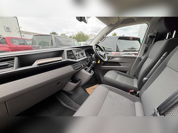 Used Volkswagen Transporter 2024 for sale - 75393984: Photo