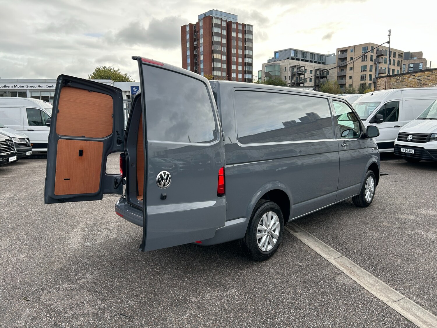 Used Volkswagen Transporter 2024 for sale - 76402151: Photo 15