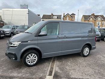 Used Volkswagen Transporter 2024 for sale - 76402151: Photo