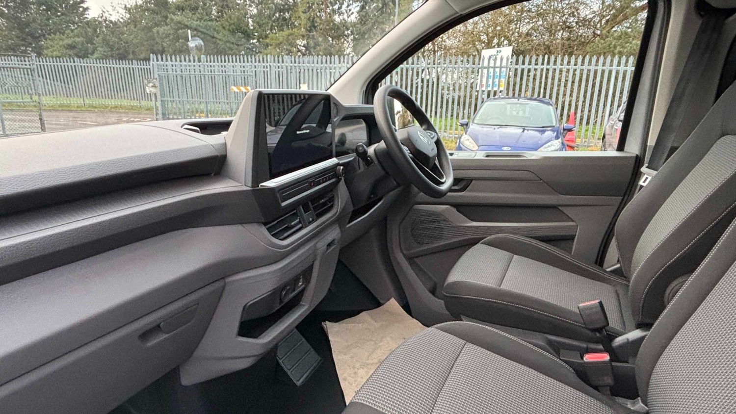 Used Volkswagen Transporter 2025 for sale - 77206950: Photo 12