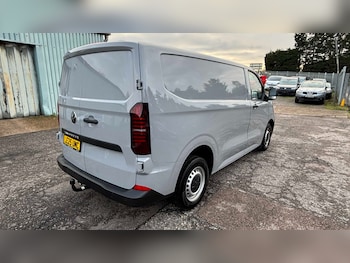 Used Volkswagen Transporter 2025 for sale - 77206950: Photo