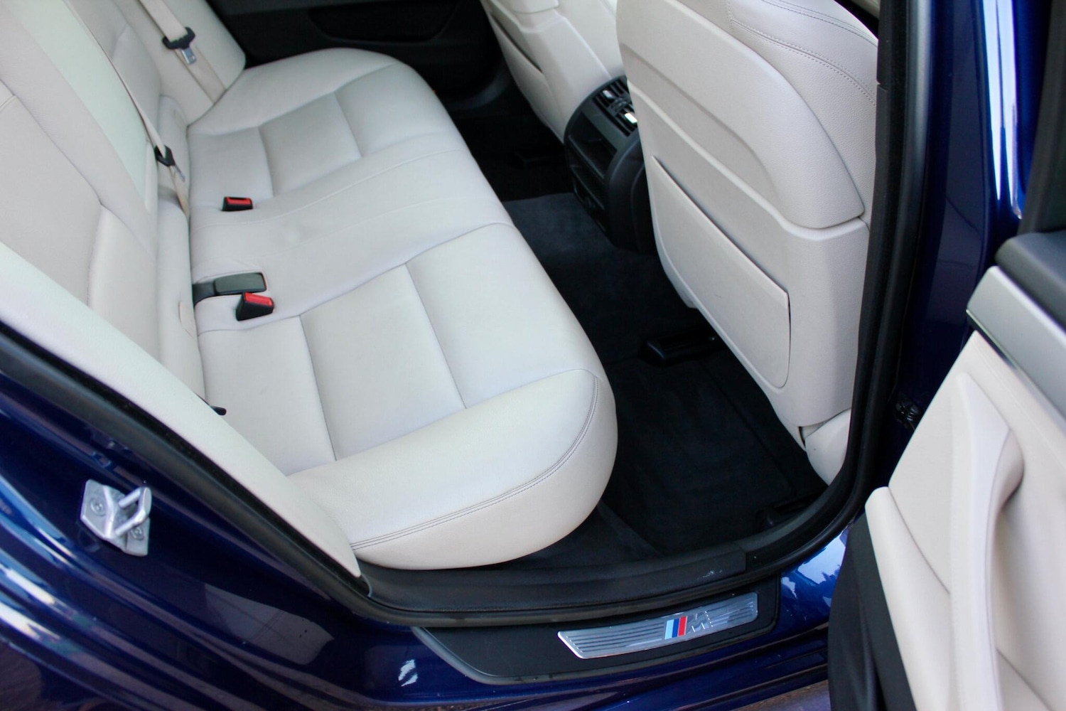 Used BMW 5 Series 2015 for sale - 76425124: Photo 42